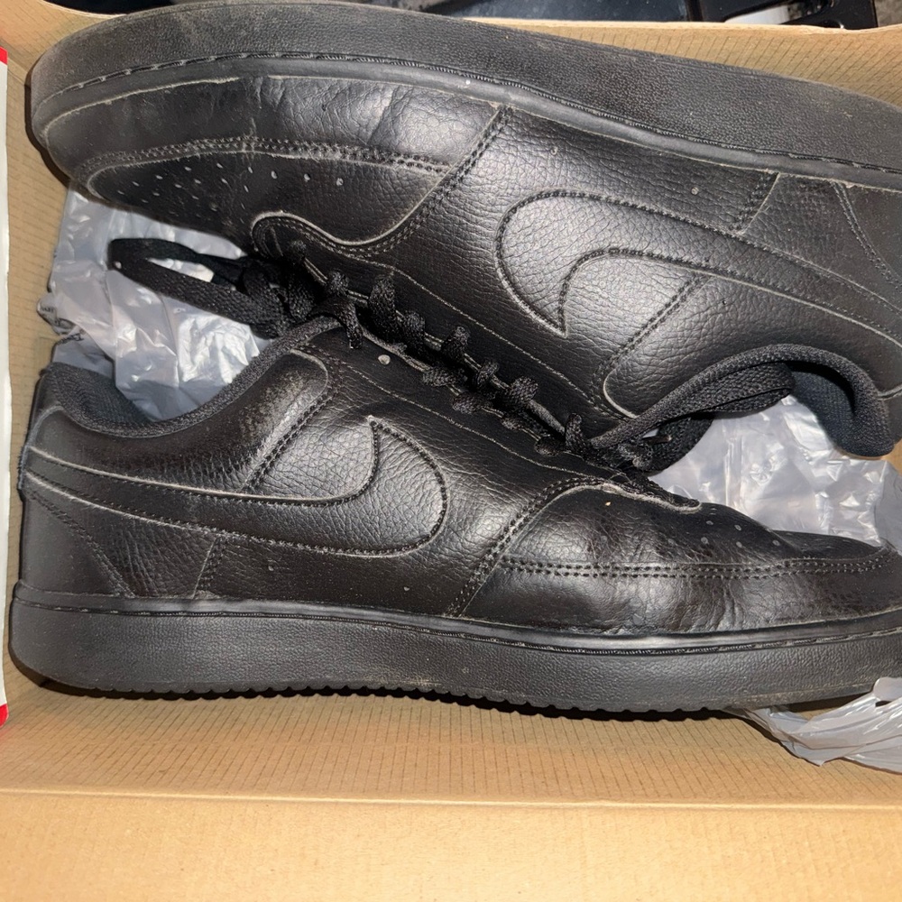 Nike Black Sneakers